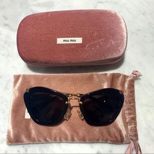 MIU MIU MU10NS Noir Black cat-eye sunglasses